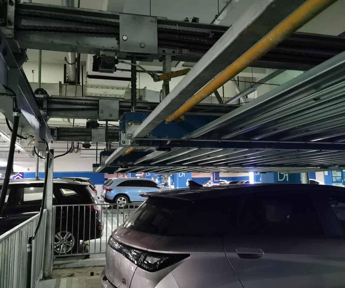 贵定四柱升降式机械停车库维保